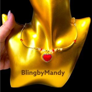 ⭐️💕pretty collar style/choker necklace -chain-gorgeous red heart